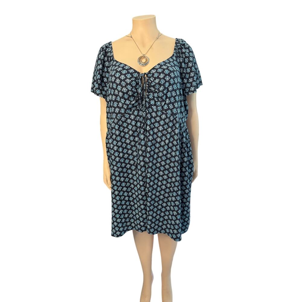 Old Navy Summer Dress Size 4X in Blues and Cream